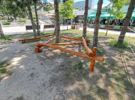 Malokarpatské námestie v Lamači