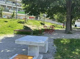 lepsi-lamac-sachove-stoliky-malokarpatske-namestie-(4)