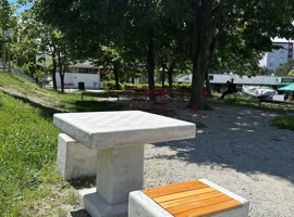 lepsi-lamac-sachove-stoliky-malokarpatske-namestie-(5)