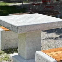 Na Malokarpatskom námestí pribudli nové šachové stolíky