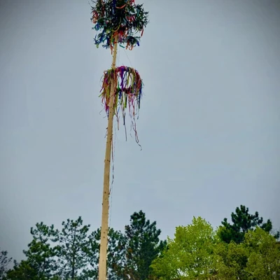 Spoločne sme si vyzdobili MÁJ